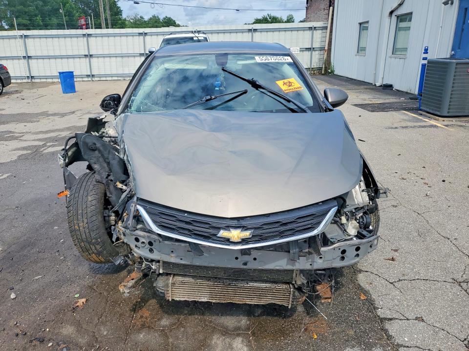 55878626 :رقم المزاد ، 3G1BE6SM5HS566004 vin ، 2017 Chevrolet Cruze مزاد بيع