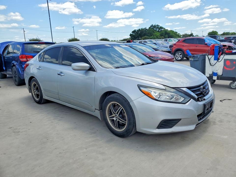 Продаж на аукціоні авто 2017 Nissan Altima, vin: 1N4AL3AP9HN340695, номер лоту: 55625866