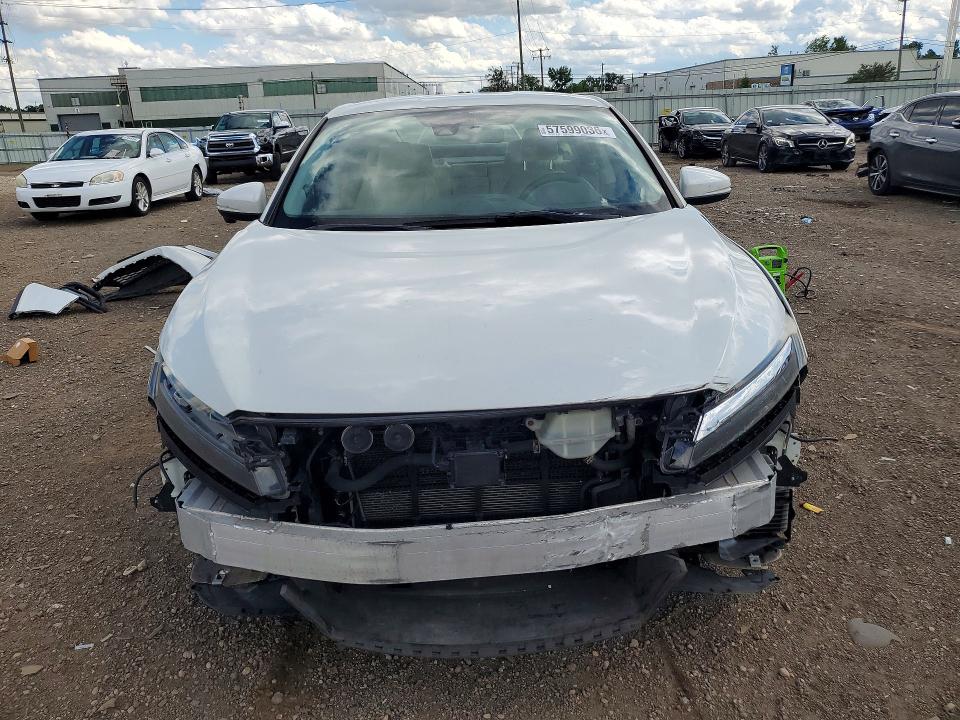 2018 Honda Clarity მანქანა იყიდება აუქციონზე, vin: JHMZC5F11JC005637, აუქციონის ნომერი: 57599036