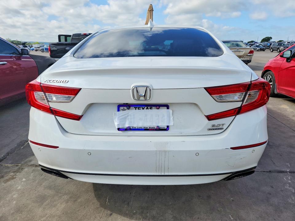 Auction sale of the 2018 Honda Accord, vin: 1HGCV2F93JA035984, lot number: 56682386
