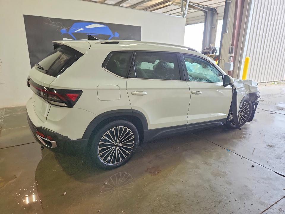Продажа на аукционе авто 2025 Volkswagen Taos, vin: 3VVSC7B22SM011851, номер лота: 58298906