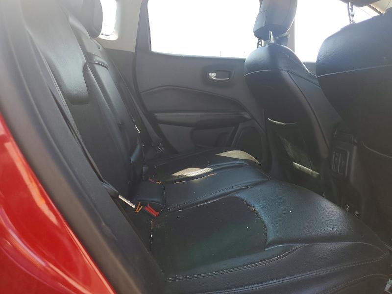 56530206 :رقم المزاد ، 3C4NJDBB7JT366180 vin ، 2018 Jeep Compass مزاد بيع