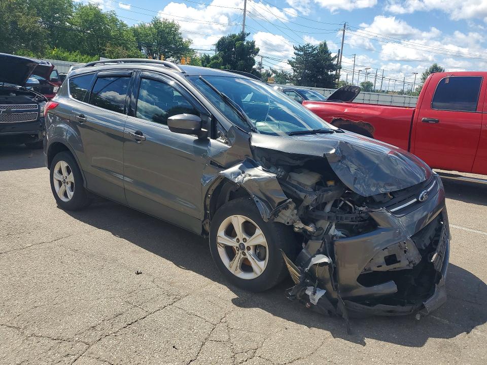2015 Ford Escape მანქანა იყიდება აუქციონზე, vin: 1FMCU9GX8FUB82049, აუქციონის ნომერი: 57305176