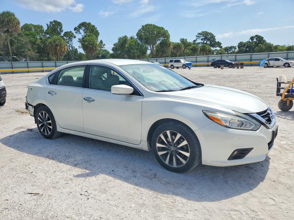 56961096 :رقم المزاد ، 1N4AL3AP2HC226758 vin ، 2017 Nissan Altima مزاد بيع