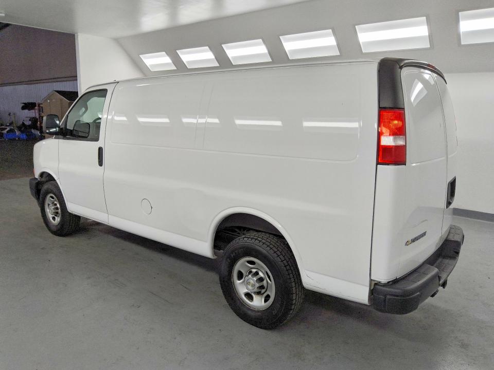 2022 Chevrolet Express G2500 მანქანა იყიდება აუქციონზე, vin: 1GCWGAFP6N1212905, აუქციონის ნომერი: 52348556
