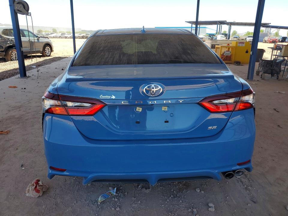 Auction sale of the 2024 Toyota Camry, vin: 4T1G11AK2RU207010, lot number: 56631106