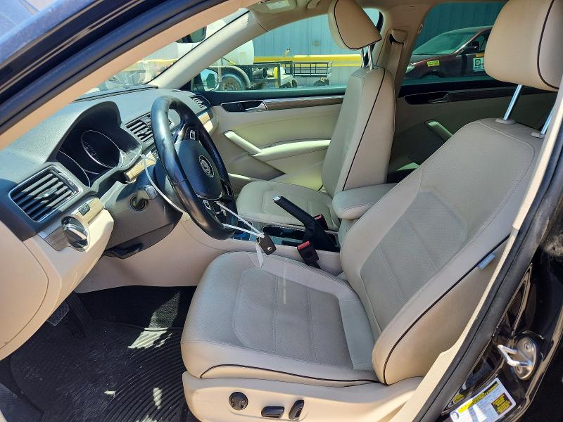 56177356 :رقم المزاد ، 1VWBA7A38JC045482 vin ، 2018 Volkswagen Passat مزاد بيع