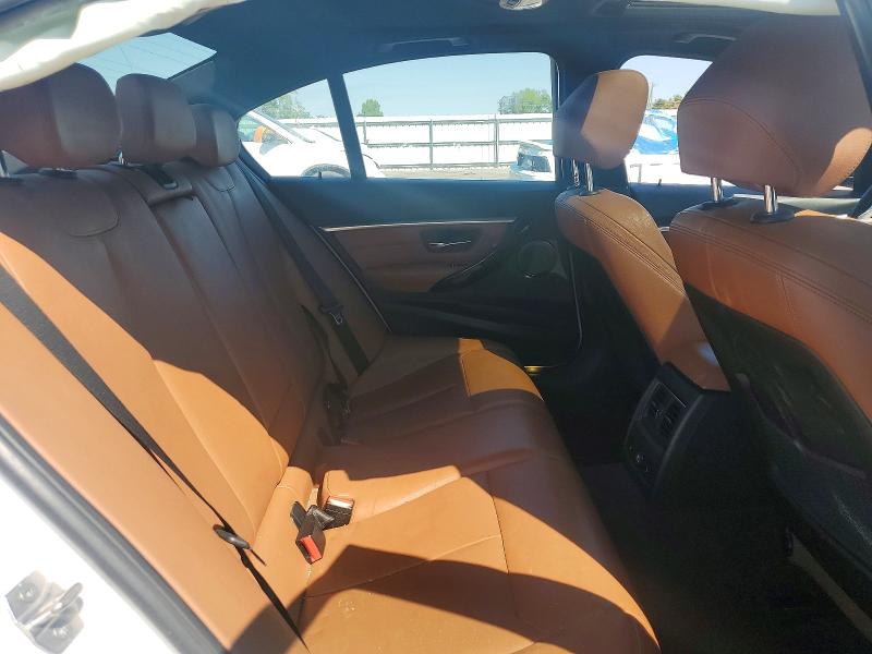 2017 Bmw 330 მანქანა იყიდება აუქციონზე, vin: WBA8D9C34HA004881, აუქციონის ნომერი: 55867436