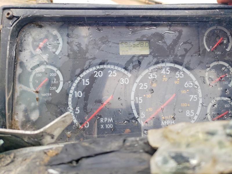 57681646 :رقم المزاد ، 1FUJA6CG12LK25163 vin ، 2002 Freightliner Columbia 1 مزاد بيع