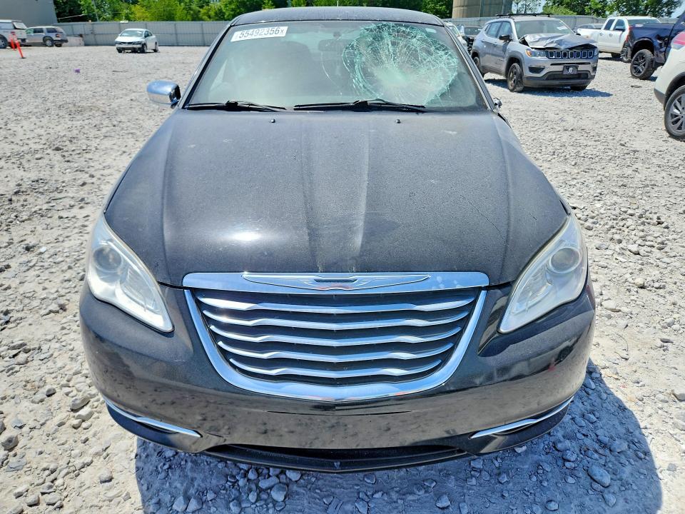 55492356 :رقم المزاد ، 1C3BC1FB7BN625164 vin ، 2011 Chrysler 200 مزاد بيع