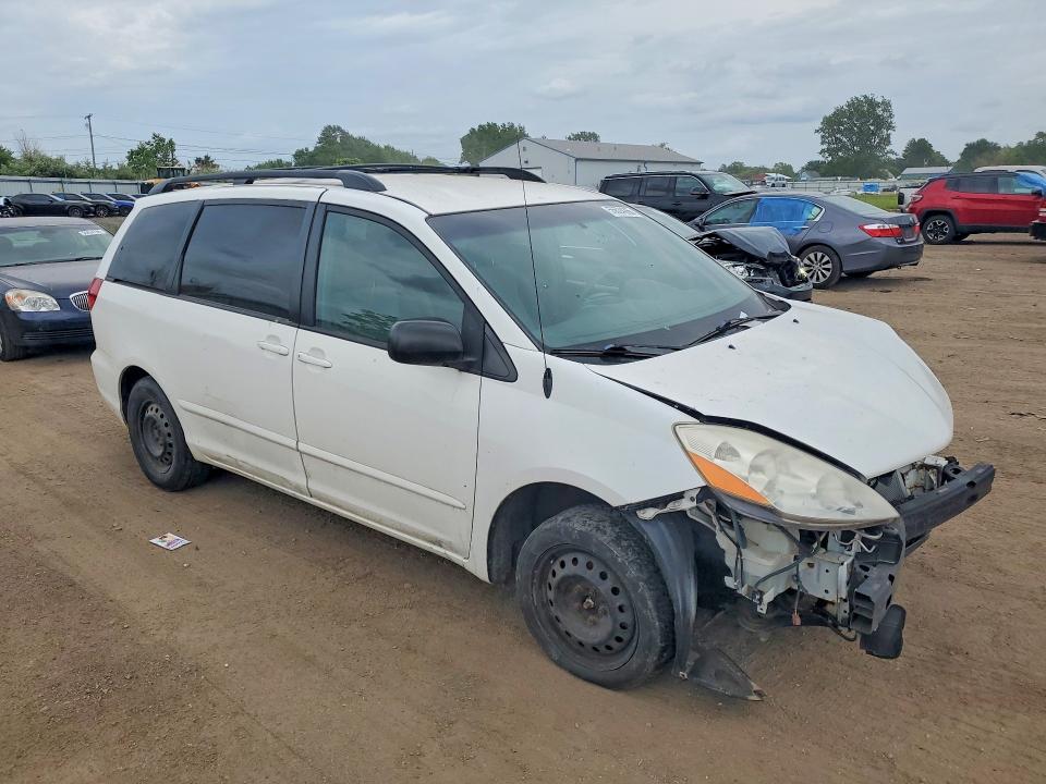 56624266 :رقم المزاد ، 5TDKK4CC0AS291615 vin ، 2010 Toyota Sienna مزاد بيع