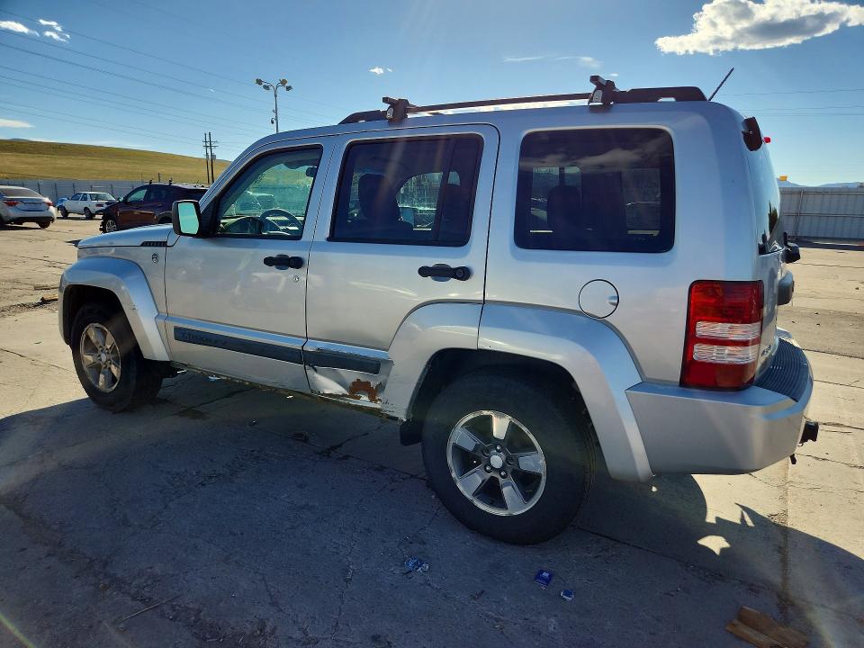 2008 Jeep Liberty მანქანა იყიდება აუქციონზე, vin: 1J8GN28K48W105885, აუქციონის ნომერი: 55930286
