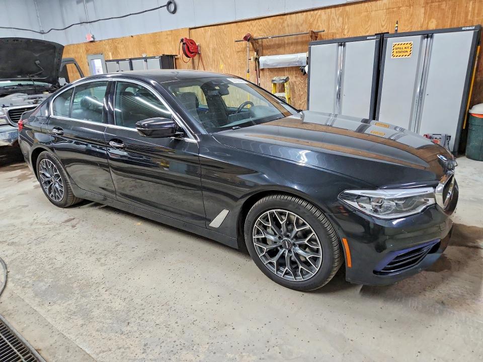 55790026 :رقم المزاد ، WBAJE7C39HG479006 vin ، 2017 Bmw 540 مزاد بيع