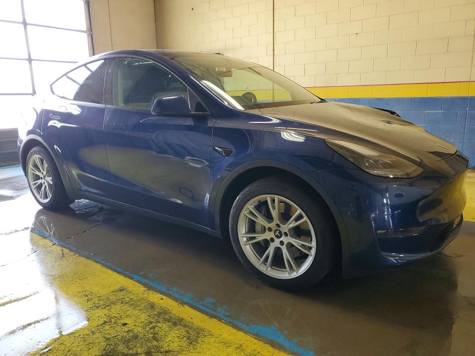 Продажа на аукционе авто 2024 Tesla Model Y, vin: 7SAYGDEEXRA265307, номер лота: 55849866