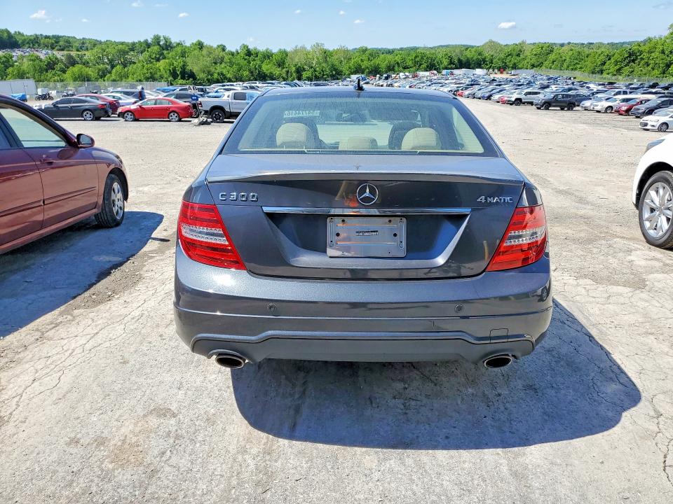 2013 Mercedes-benz C მანქანა იყიდება აუქციონზე, vin: WDDGF8AB4DR296109, აუქციონის ნომერი: 54774416