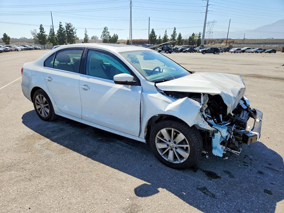 58740786 :رقم المزاد ، 3VWD67AJ4GM257165 vin ، 2016 Volkswagen Jetta مزاد بيع