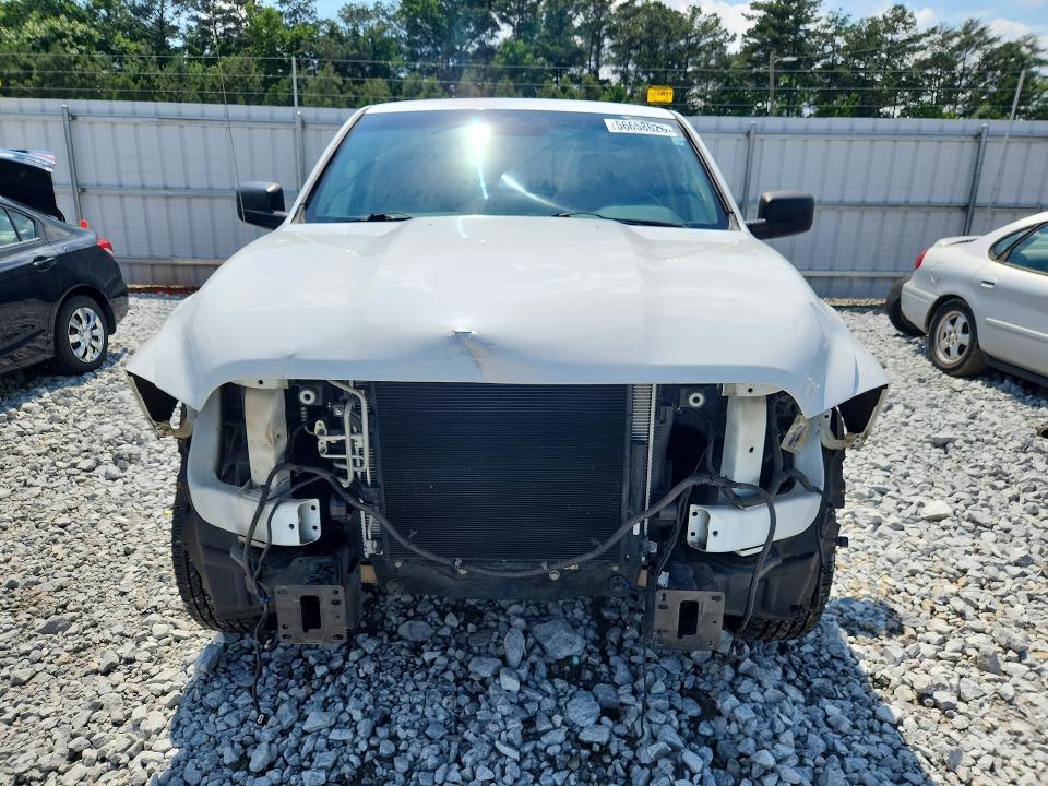 56658626 :رقم المزاد ، 1C6RR6GGXFS675281 vin ، 2015 Ram 1500 مزاد بيع
