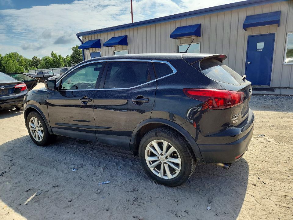 57504796 :رقم المزاد ، JN1BJ1CR5HW132690 vin ، 2017 Nissan Rogue Sport مزاد بيع