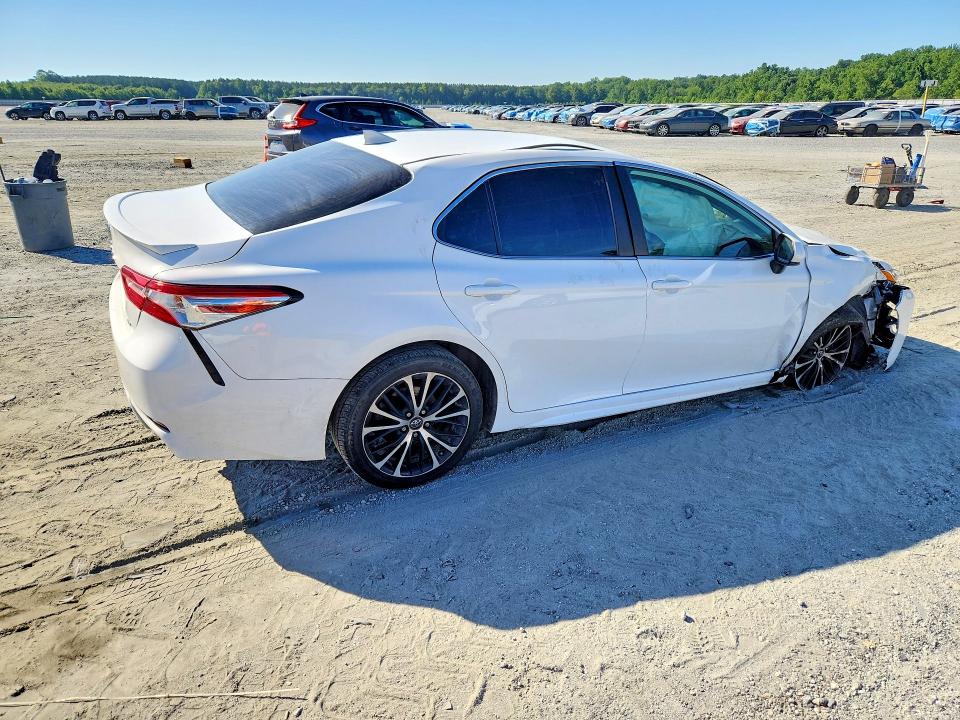 Продажа на аукционе авто 2020 Toyota Camry, vin: 4T1G11AK6LU352218, номер лота: 55780696