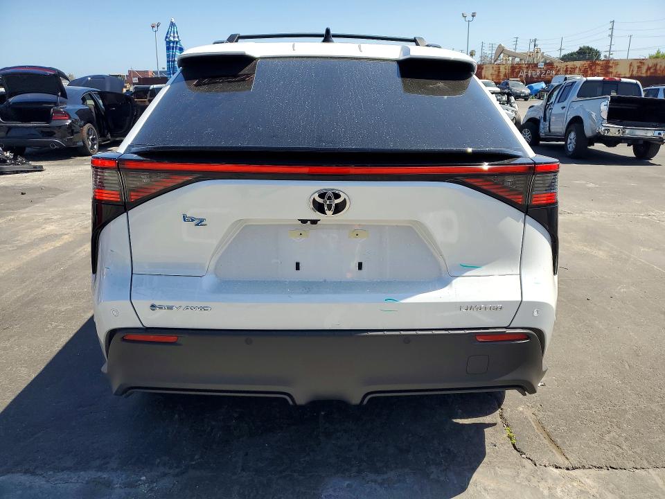 56609956 :رقم المزاد ، JTMBDAFB5TA008122 vin ، 2026 Toyota Bz مزاد بيع