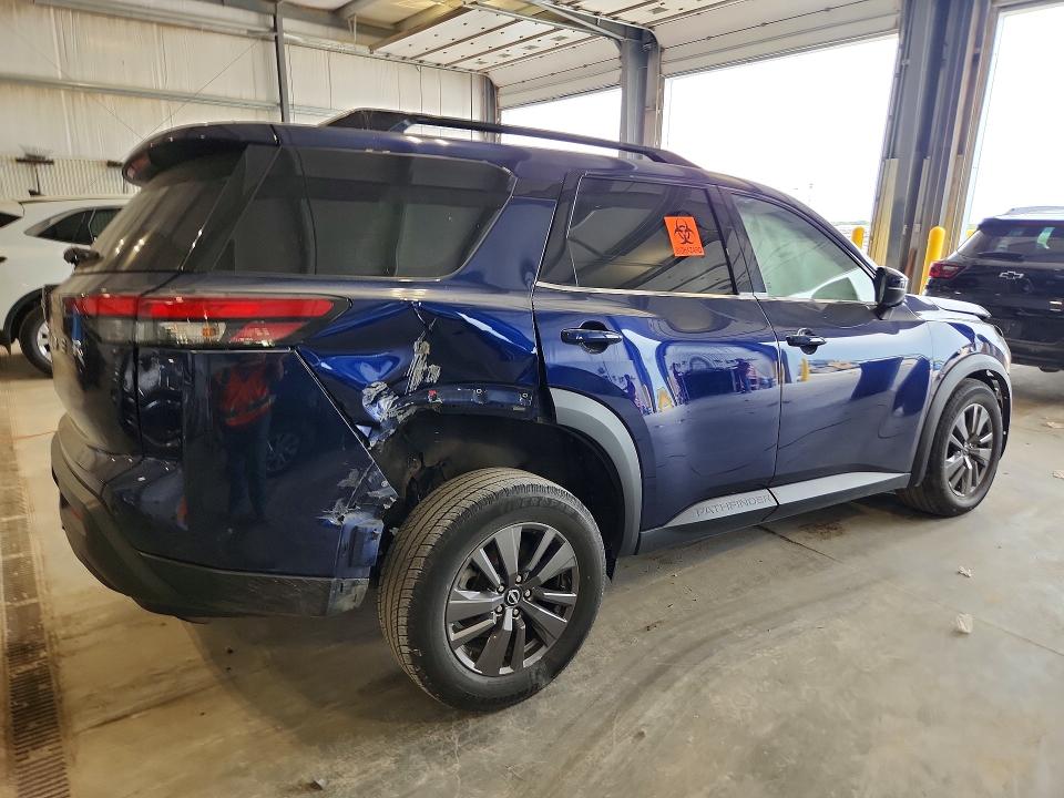 55793866 :رقم المزاد ، 5N1DR3BCXNC214818 vin ، 2022 Nissan Pathfinder مزاد بيع