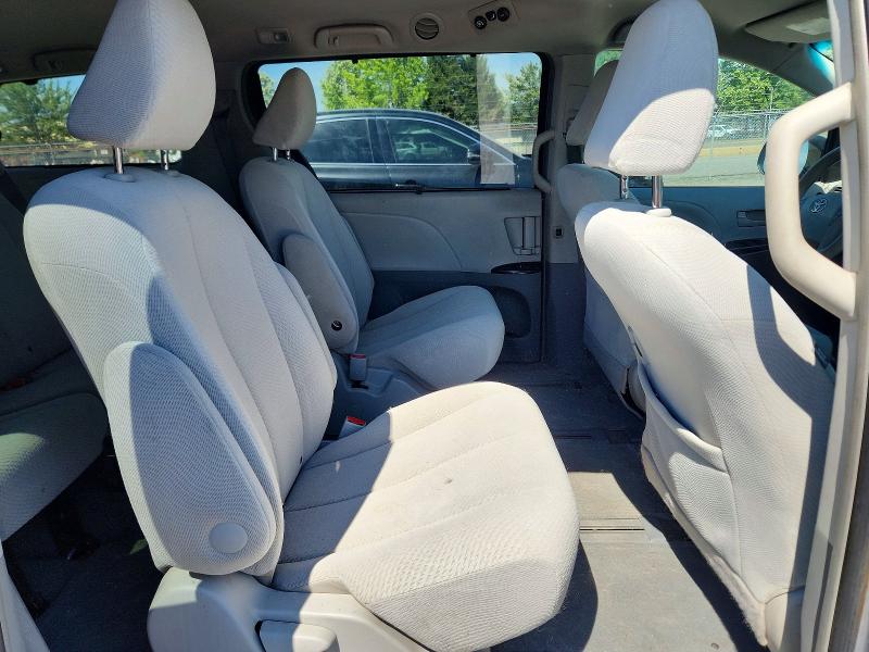 56459696 :رقم المزاد ، 5TDJK3DC0CS037460 vin ، 2012 Toyota Sienna مزاد بيع