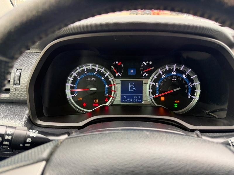 2015 Toyota 4runner მანქანა იყიდება აუქციონზე, vin: JTEBU5JR8F5272634, აუქციონის ნომერი: 58606236