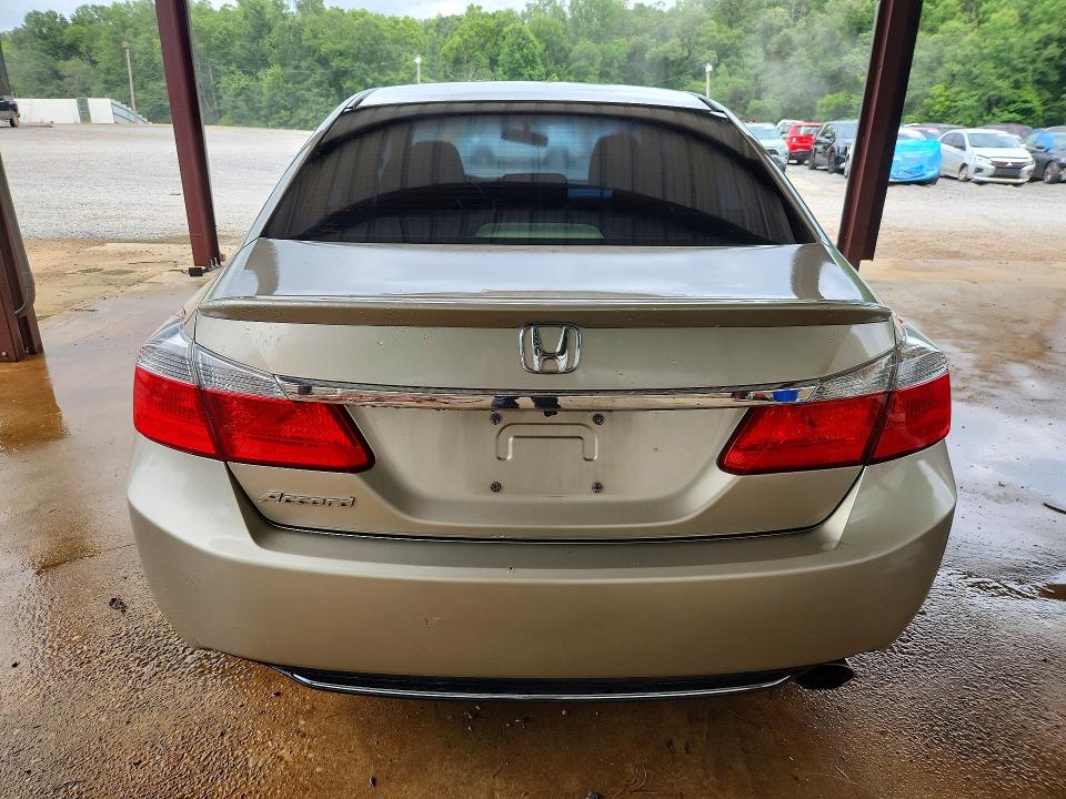 Продажа на аукционе авто 2015 Honda Accord, vin: 1HGCR2F37FA257189, номер лота: 58625166