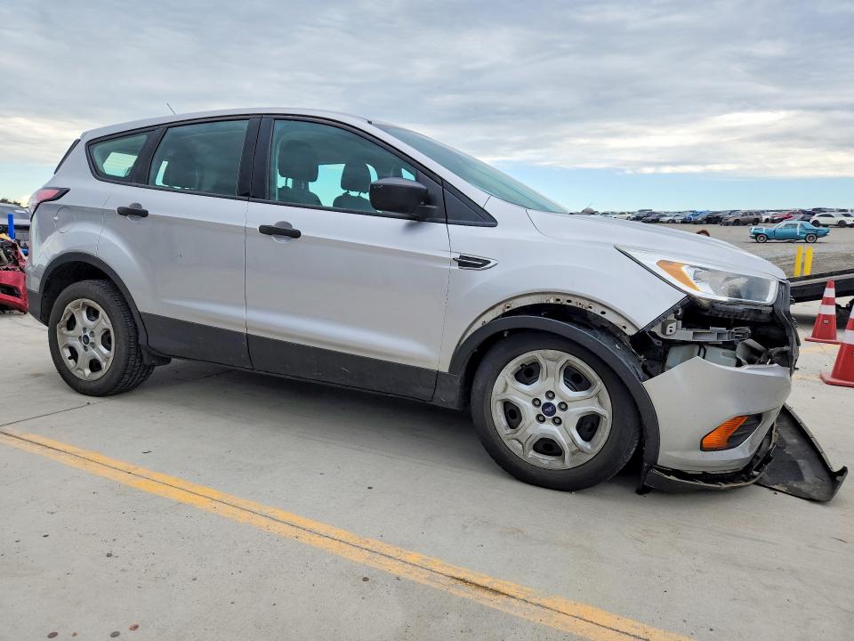 Продажа на аукционе авто 2017 Ford Escape, vin: 1FMCU0F75HUE90442, номер лота: 57600006