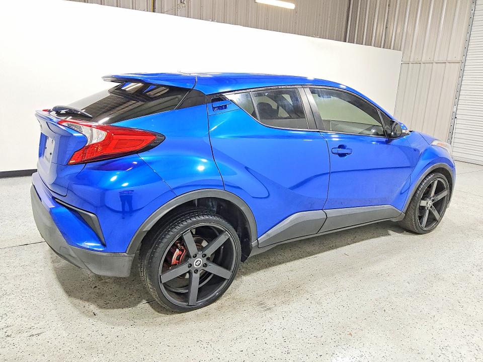 Продаж на аукціоні авто 2018 Toyota C-hr, vin: JTNKHMBX1J1000938, номер лоту: 57244336