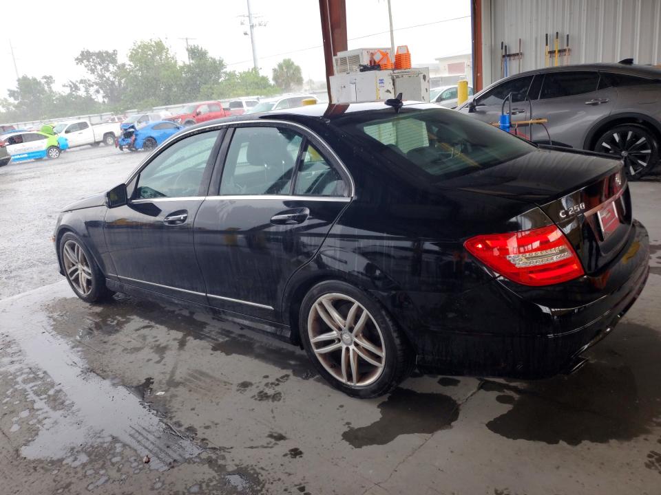 2013 Mercedes-benz C მანქანა იყიდება აუქციონზე, vin: WDDGF4HBXDR298476, აუქციონის ნომერი: 57296616