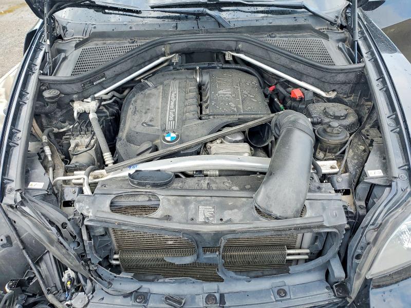 57618526 :رقم المزاد ، 5UXZV4C51D0B06925 vin ، 2013 Bmw X5 مزاد بيع