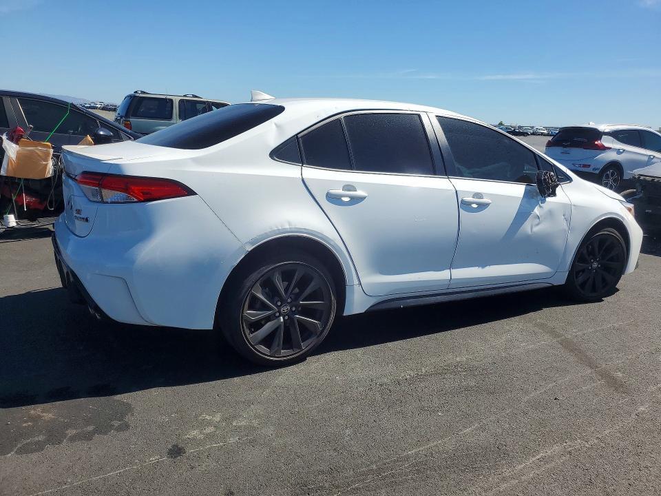 56791746 :رقم المزاد ، JTDBCMFE9R3049851 vin ، 2024 Toyota Corolla Hybrid مزاد بيع