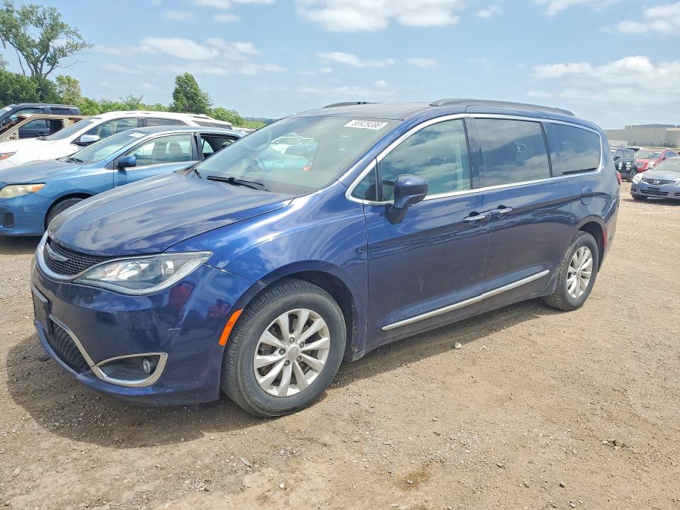 58929386 :رقم المزاد ، 2C4RC1BG9HR512582 vin ، 2017 Chrysler Pacifica مزاد بيع