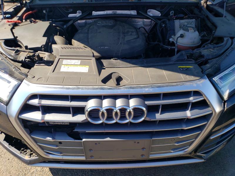 57323746 :رقم المزاد ، WA1BNAFY7J2021067 vin ، 2018 Audi Q5 مزاد بيع
