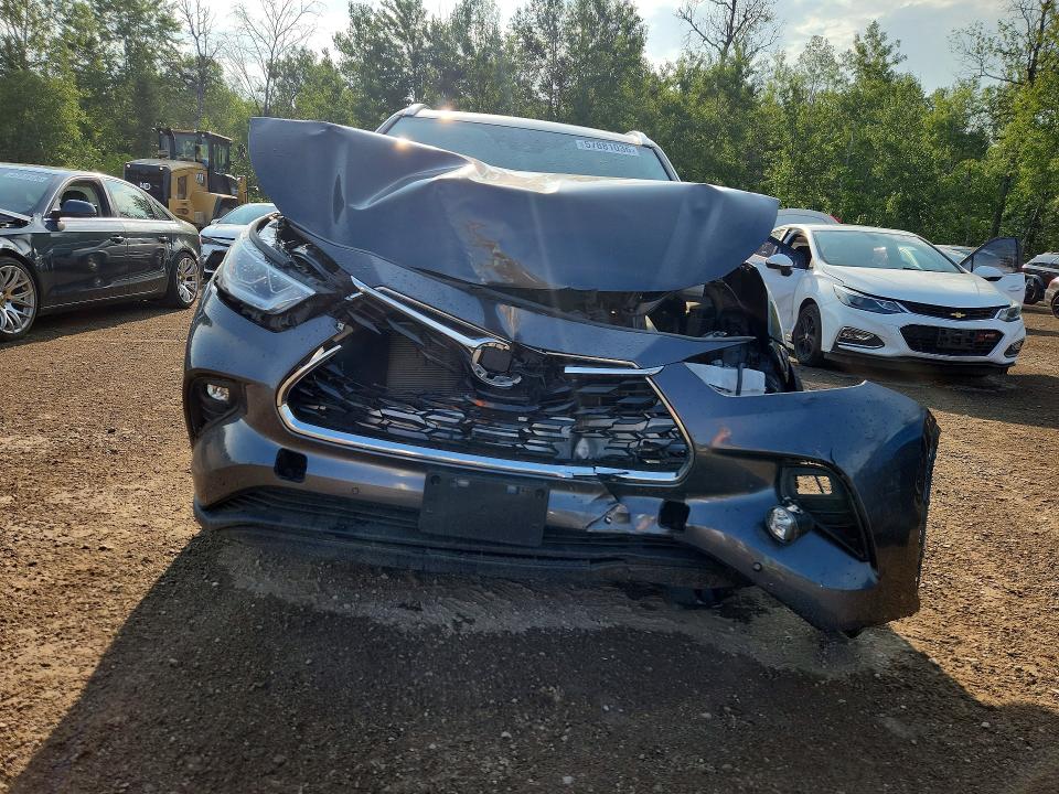 Продажа на аукционе авто 2021 Toyota Highlander, vin: 5TDDZRBH4MS159525, номер лота: 57881036