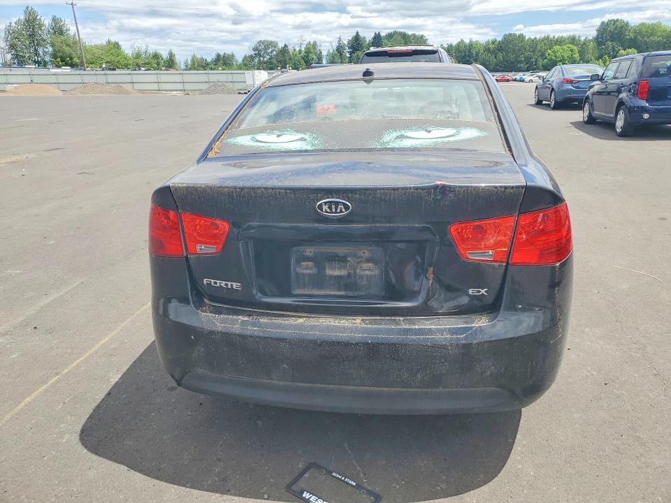 2013 Kia Forte მანქანა იყიდება აუქციონზე, vin: KNAFU4A21D5708169, აუქციონის ნომერი: 58142886