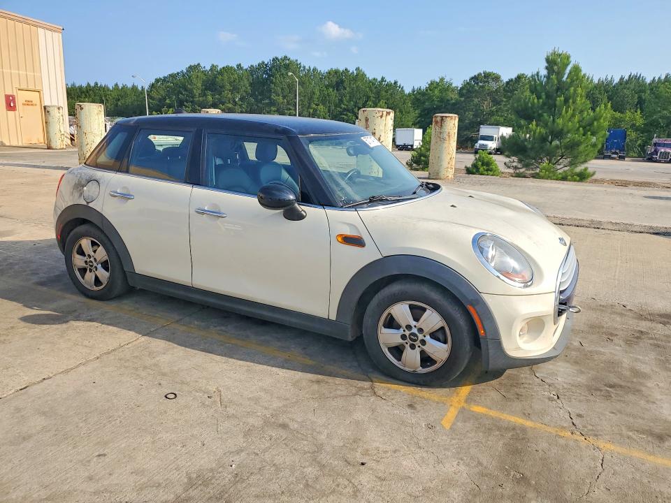 2015 Mini Cooper მანქანა იყიდება აუქციონზე, vin: WMWXS5C5XFT837582, აუქციონის ნომერი: 57174176