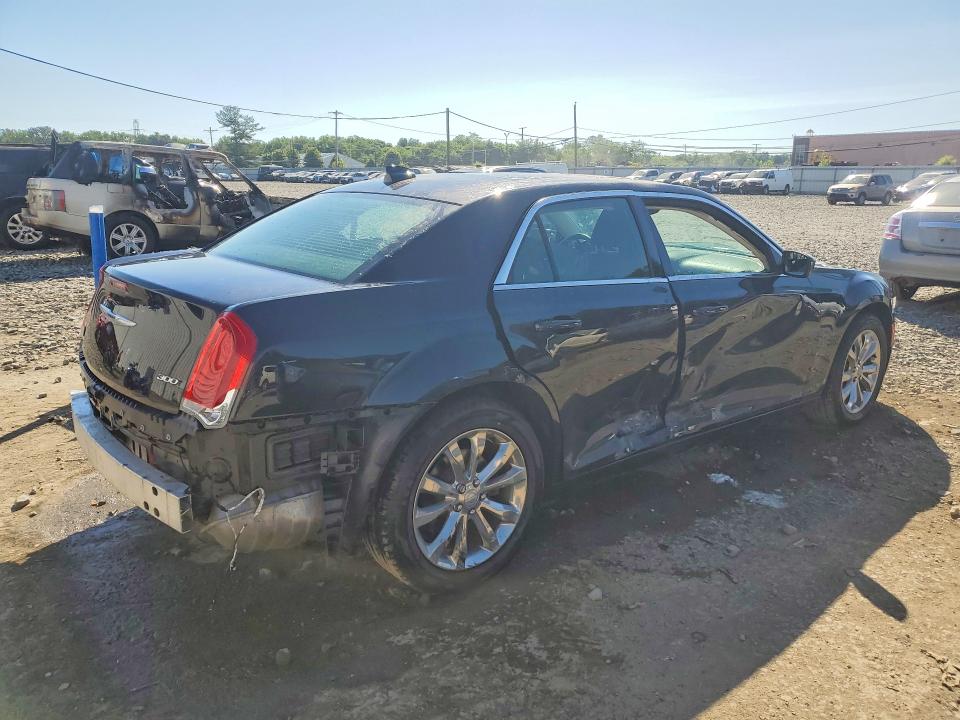Auction sale of the 2019 Chrysler 300, vin: 2C3CCARG0KH517571, lot number: 55359706