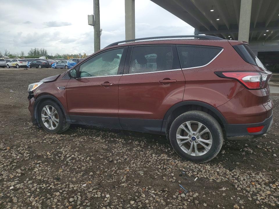 58897856 :رقم المزاد ، 1FMCU0GDXJUC95205 vin ، 2018 Ford Escape مزاد بيع
