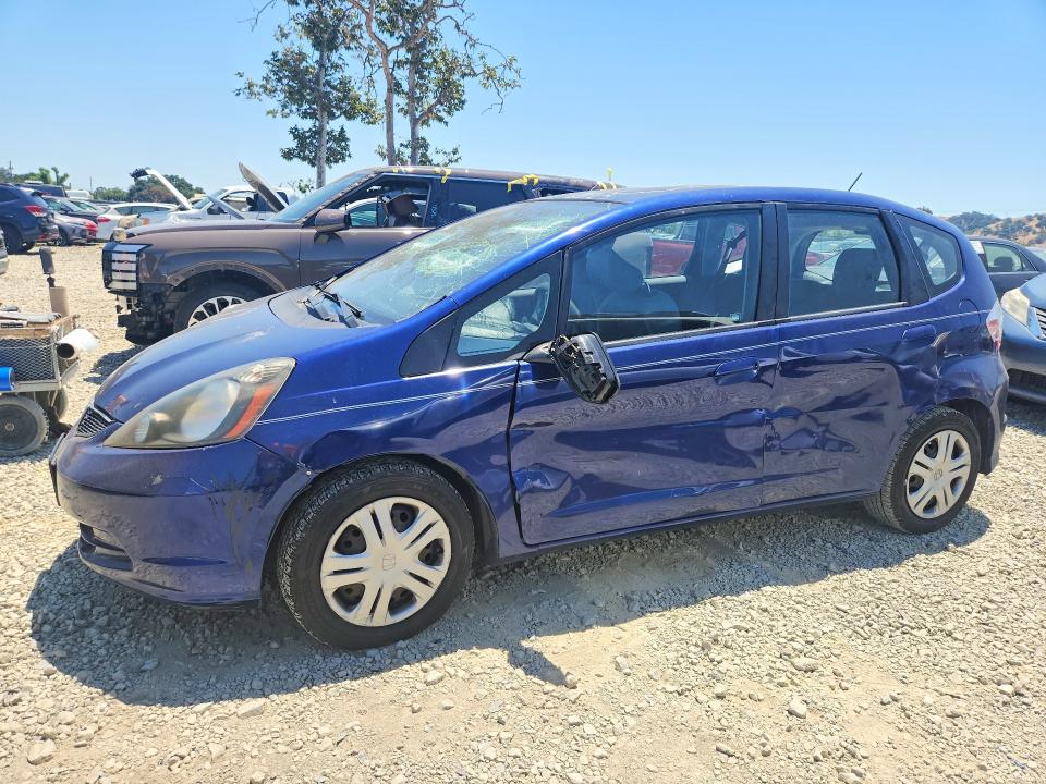 57555426 :رقم المزاد ، JHMGE8H38BC023085 vin ، 2011 Honda Fit مزاد بيع