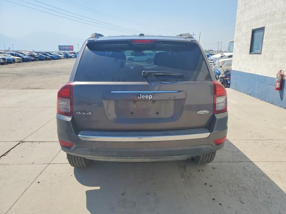 58305656 :رقم المزاد ، 1C4NJDEB2FD427332 vin ، 2015 Jeep Compass مزاد بيع