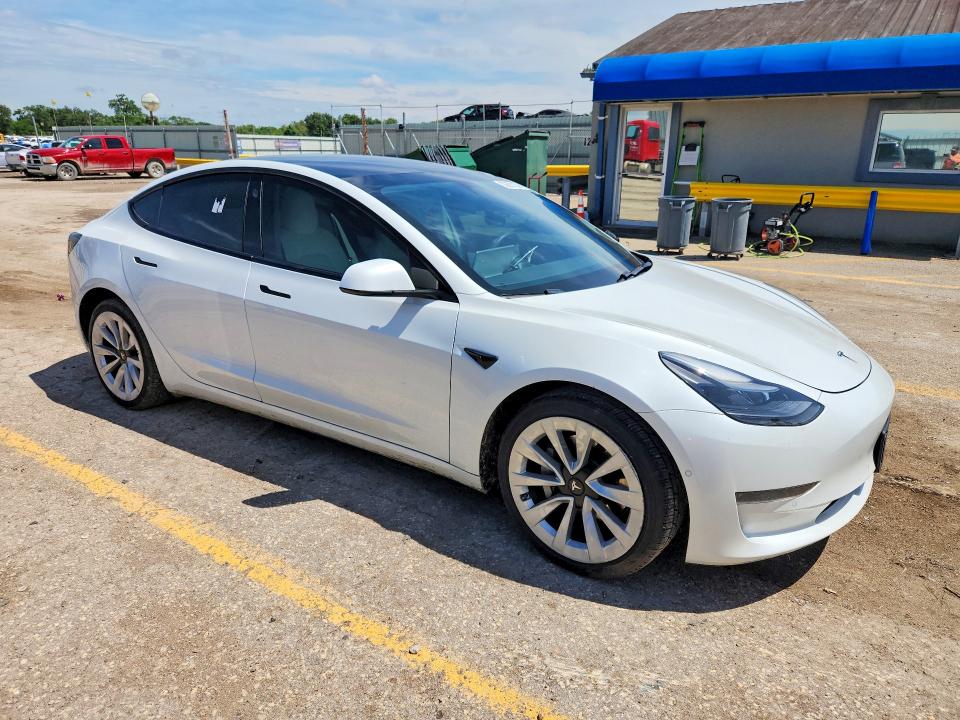 2021 Tesla Model 3 მანქანა იყიდება აუქციონზე, vin: 5YJ3E1EA2MF870099, აუქციონის ნომერი: 55693136