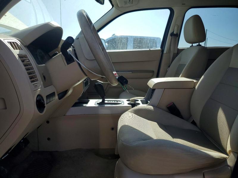 58742686 :رقم المزاد ، 1FMCU03148KA68254 vin ، 2008 Ford Escape مزاد بيع