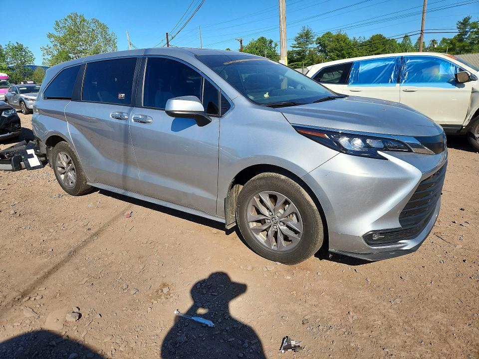 55627156 :رقم المزاد ، 5TDYSKFC3SS163770 vin ، 2025 Toyota Sienna مزاد بيع