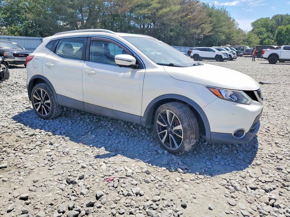56475156 :رقم المزاد ، JN1BJ1CR3HW121297 vin ، 2017 Nissan Rogue Sport مزاد بيع