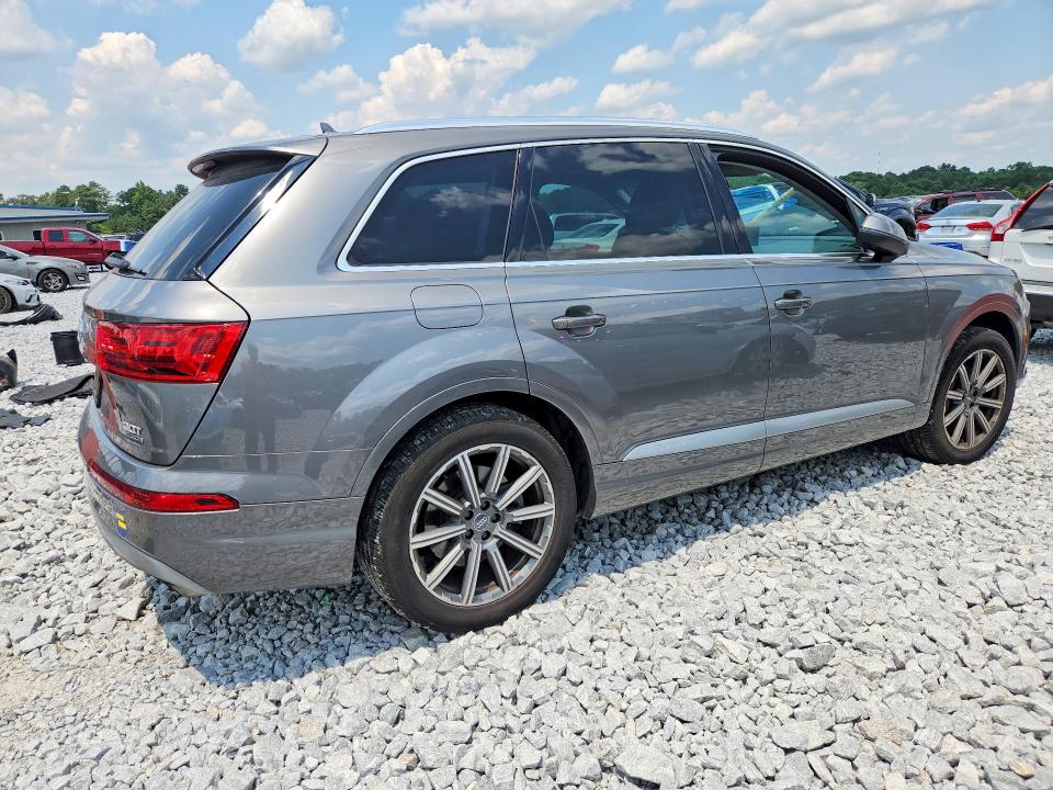 2017 Audi Q7 მანქანა იყიდება აუქციონზე, vin: WA1VAAF77HD044041, აუქციონის ნომერი: 58945056