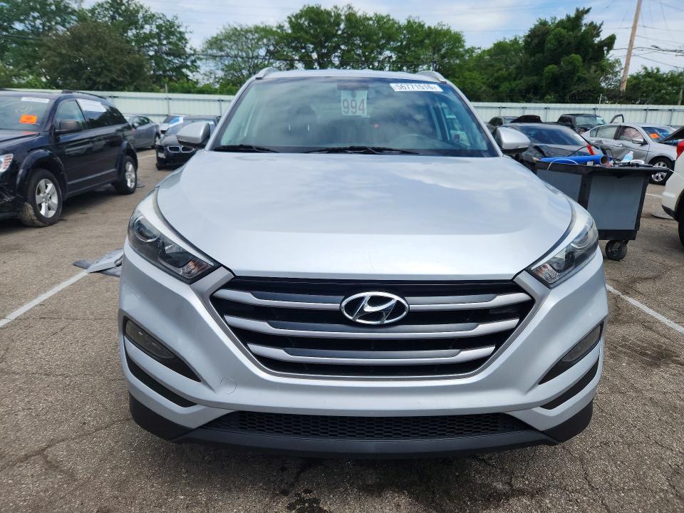 56771516 :رقم المزاد ، KM8J33A45HU368298 vin ، 2017 Hyundai Tucson مزاد بيع