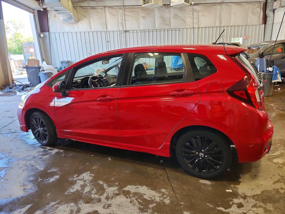2018 Honda Fit მანქანა იყიდება აუქციონზე, vin: 3HGGK5H75JM715833, აუქციონის ნომერი: 55768606