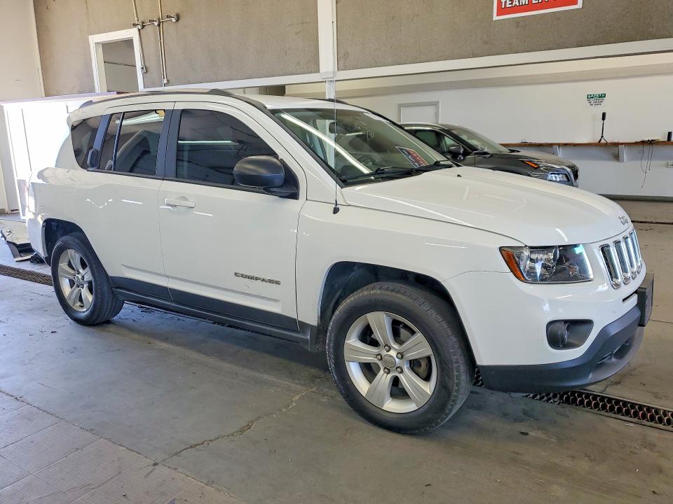 2014 Jeep Compass მანქანა იყიდება აუქციონზე, vin: 1C4NJDBBXED753625, აუქციონის ნომერი: 56242936